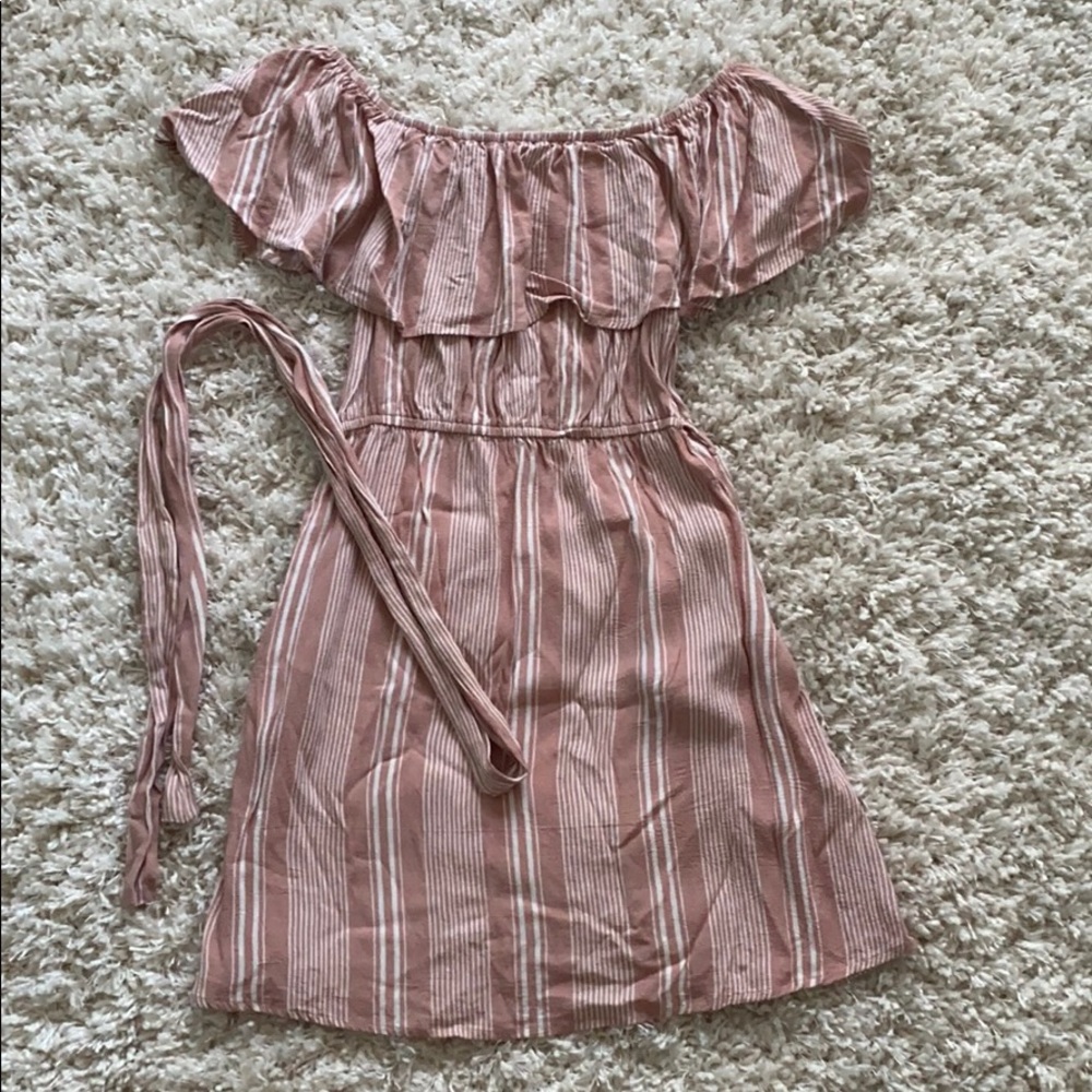 Off-the-Shoulder Forever 21 Summer Dress